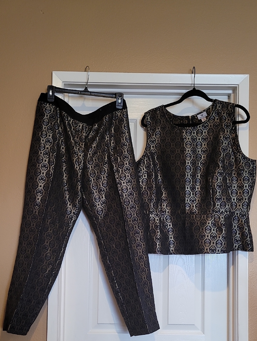 Worthington Black and Gold Brocade Skinny Pants with Coordinating Sleeveless Top